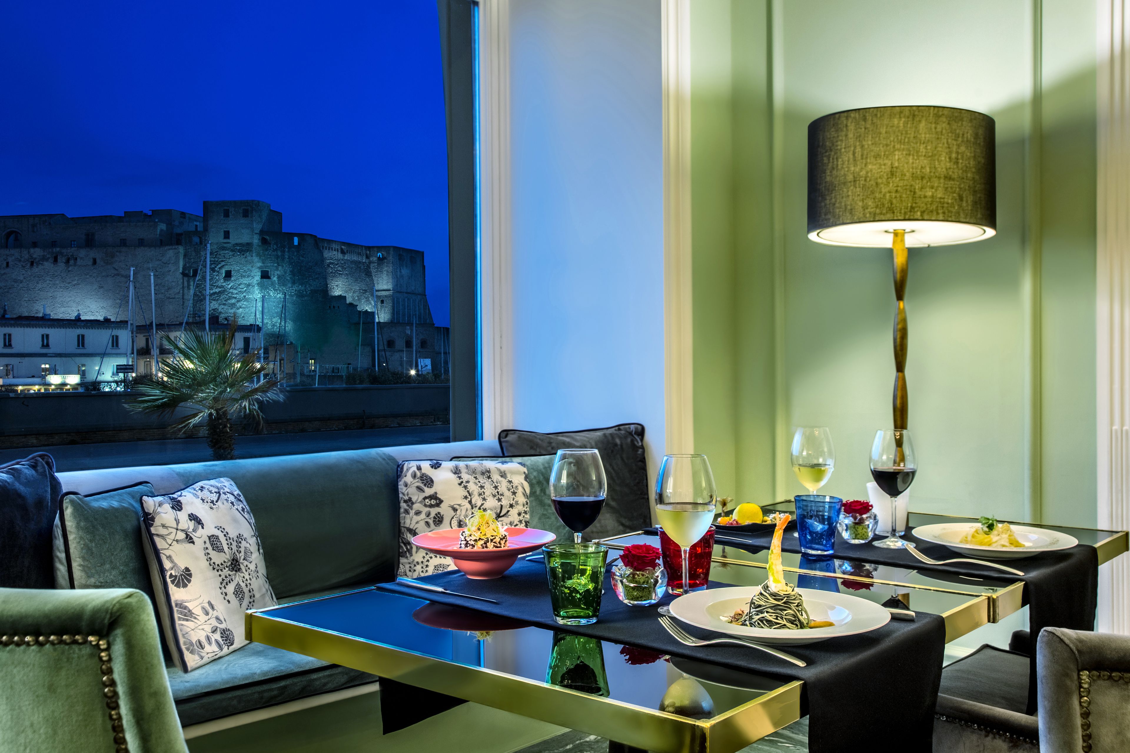 Aperto a colazione, pranzo e cena