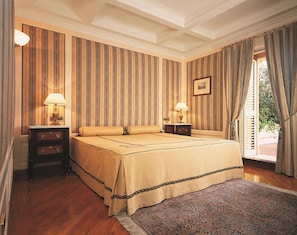 Premium bedding, down duvets, minibar, in-room safe