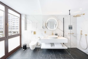Studio (Residence) | Bathroom shower - Hilton Berlin (Berlin)