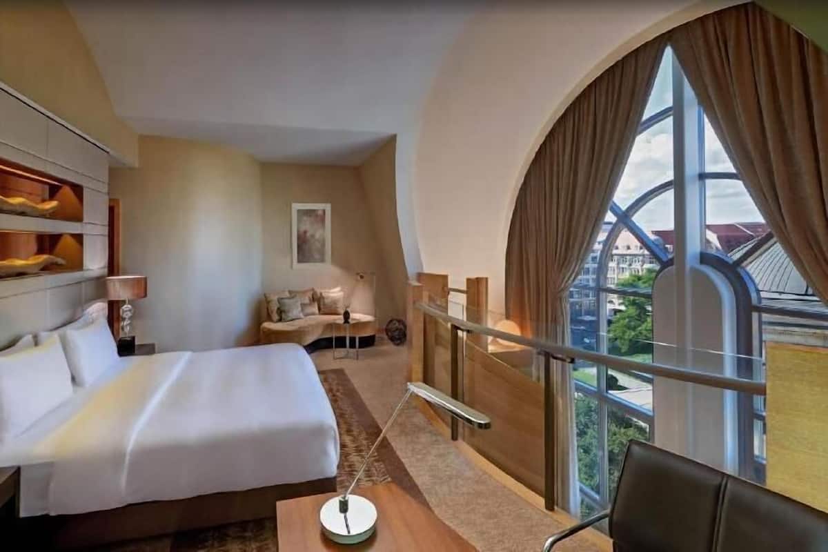 Literie de qualité supérieure, surmatelas, minibar