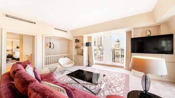 Presidentiële suite, 1 kingsize bed | Luxe beddengoed, pillowtop-bedden, een minibar, een kluis op de kamer