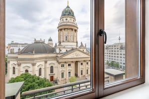 Junior Suite, 1 King Bed (Executive, Dome View) | Premium bedding, pillowtop beds, minibar, in-room safe