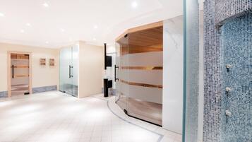 Couples treatment rooms, sauna, steam room, hot stone massages