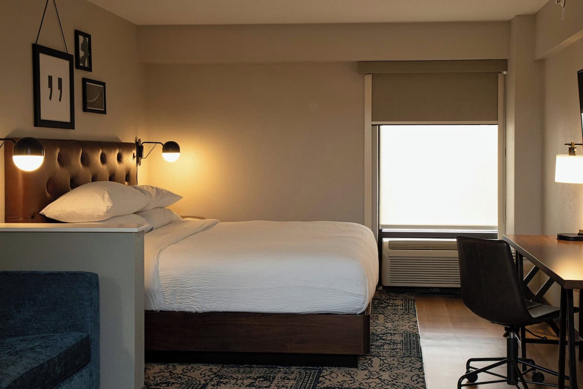 Hypo-allergenic bedding, in-room safe, desk, laptop workspace