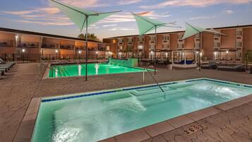 Seasonal outdoor pool