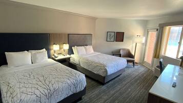 Hochwertige Bettwaren, Pillowtop-Betten, Zimmersafe, Schreibtisch