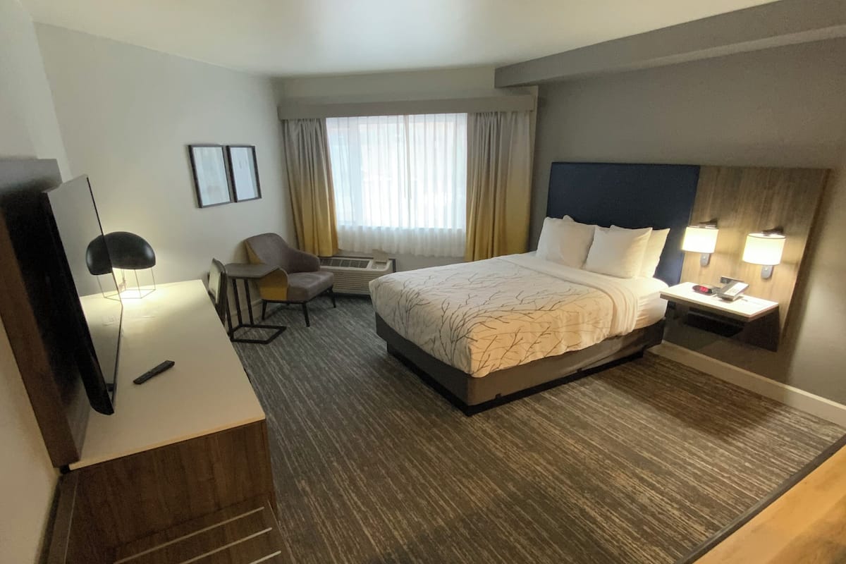 Ropa de cama de alta calidad y camas con pillow-top