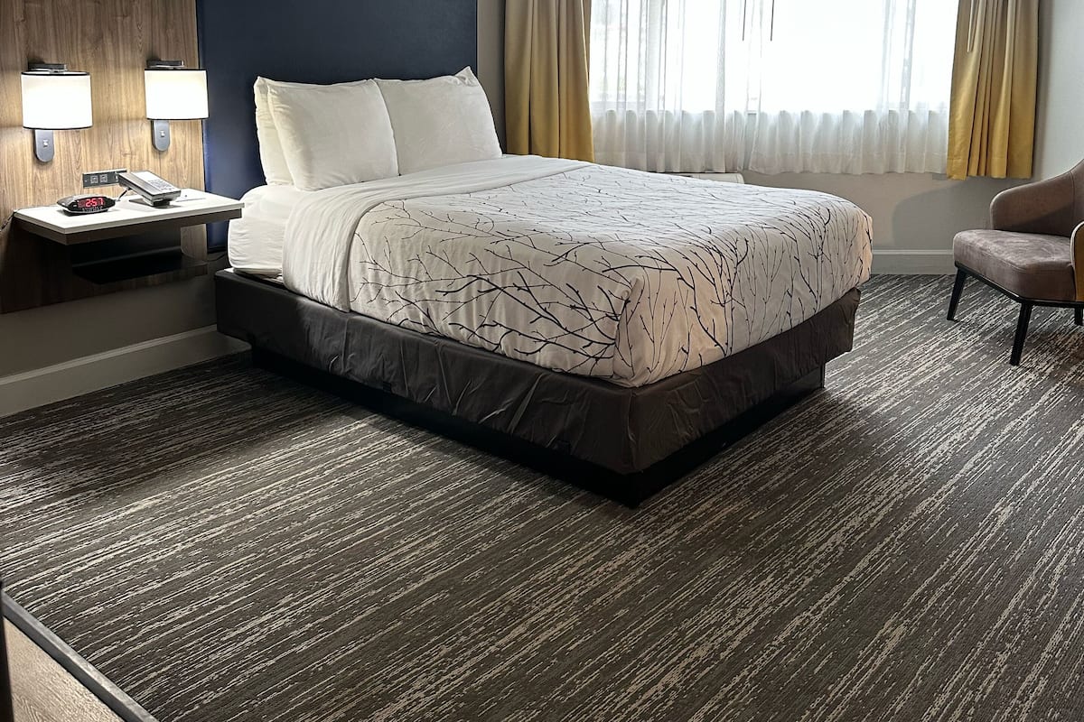 1 bedroom, premium bedding, pillow-top beds, in-room safe