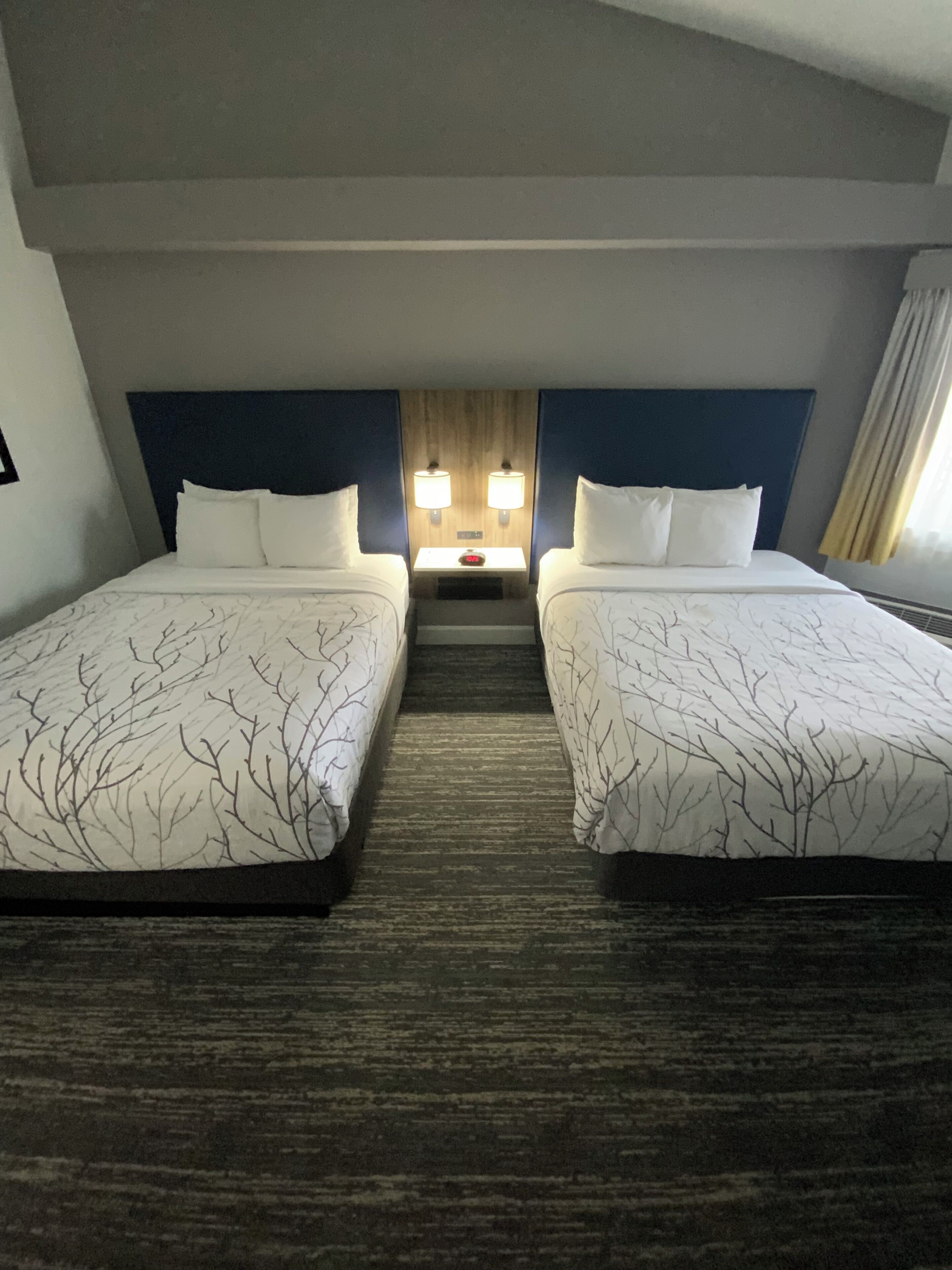 Ropa de cama de alta calidad y camas con pillow-top 