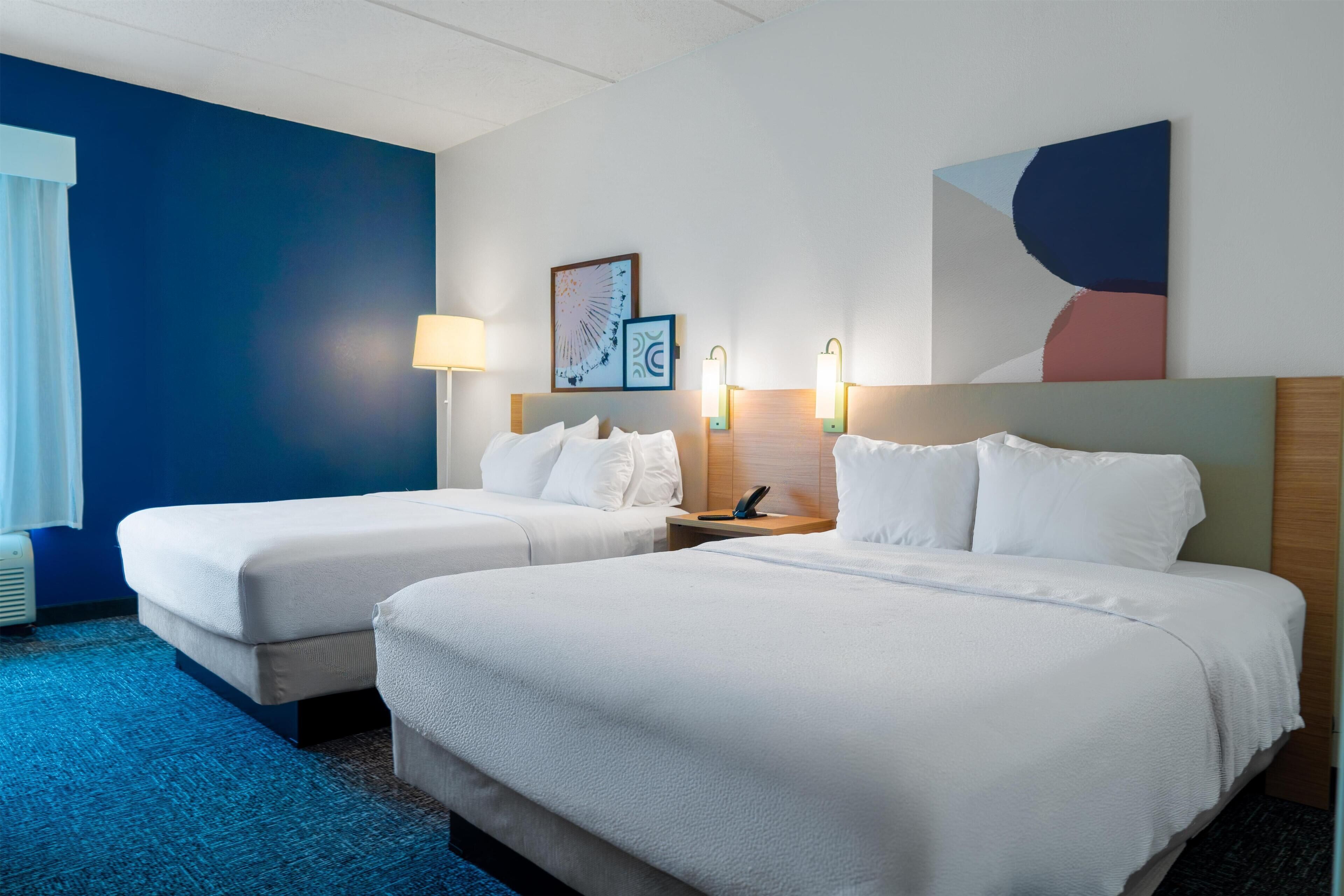 ملاءات للفراش لا تسبب الحساسية وخزنة داخل الغرفة