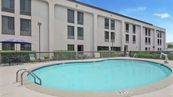 Seasonal outdoor pool