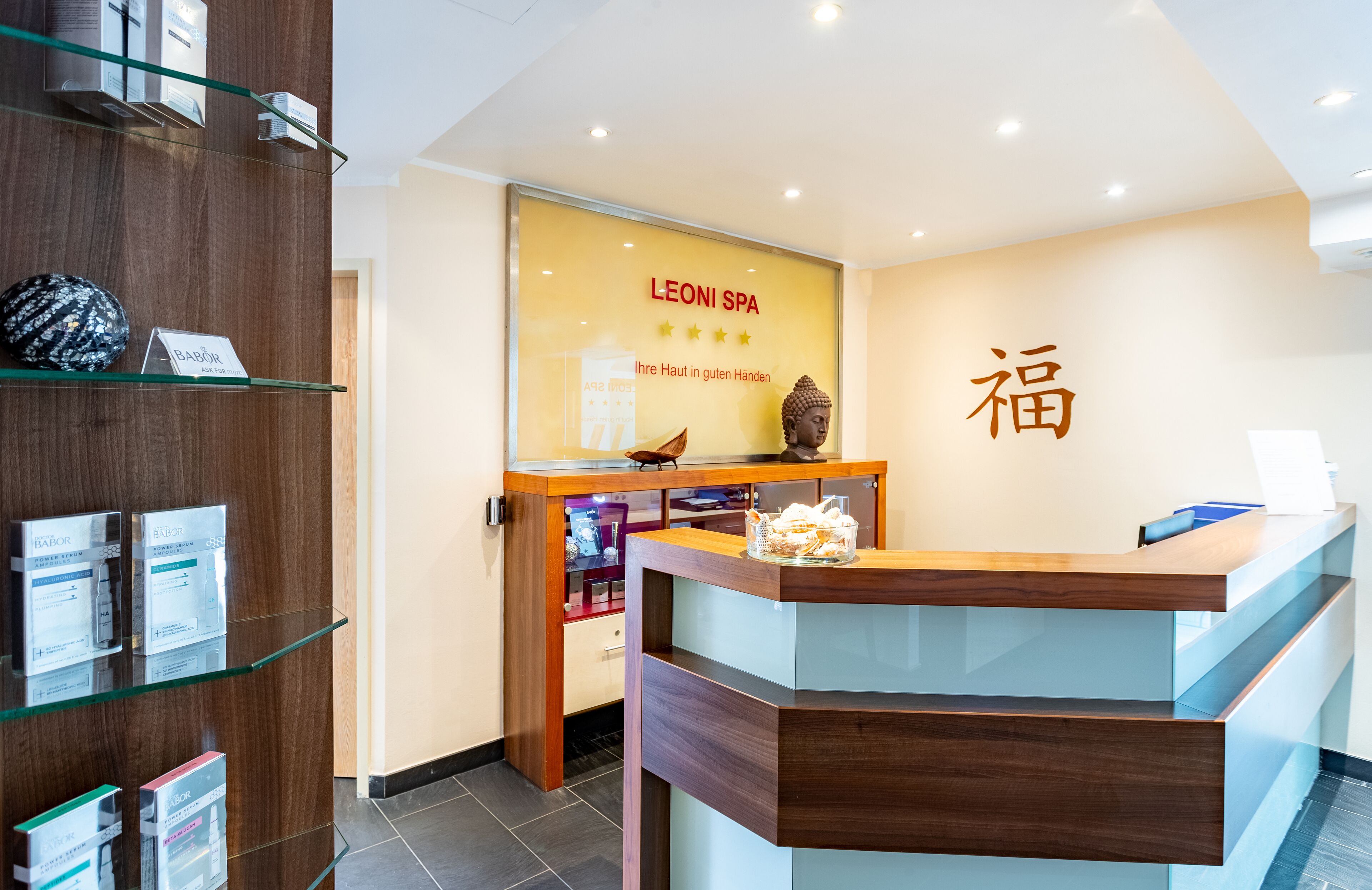 body treatments, aromatherapy, hot stone massages, swedish massages