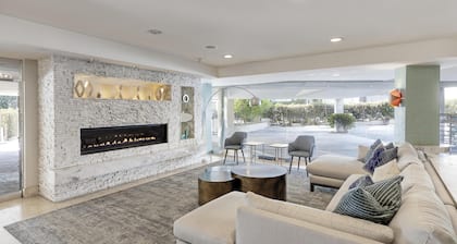 Belamar Hotel Manhattan Beach, Tapestry Collection by Hilton