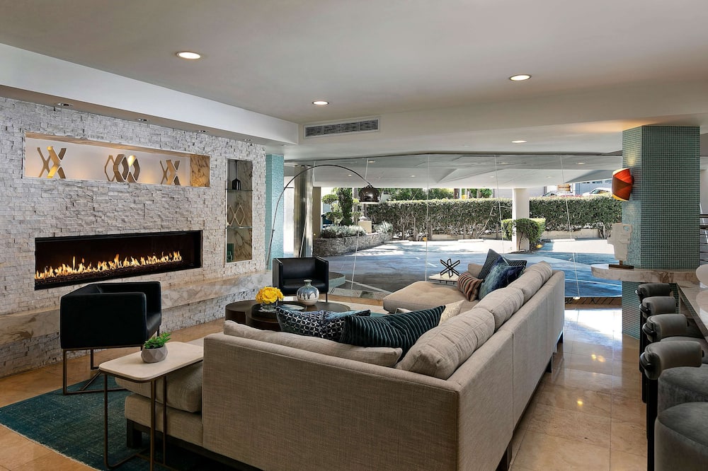 Belamar Hotel Manhattan Beach, Tapestry Collection by Hilton