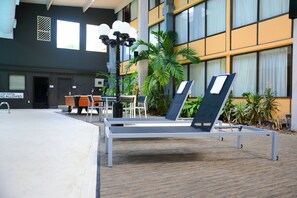 Indoor pool - Radisson Charleston Airport (CHARLESTON)