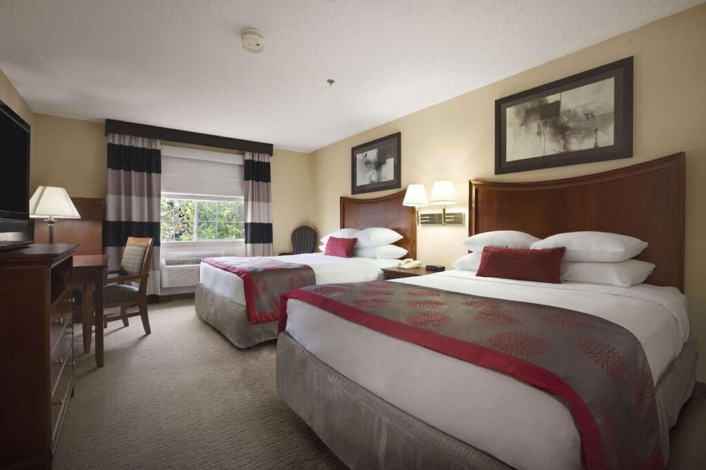 Desk, iron/ironing board, free cots/infant beds, rollaway beds