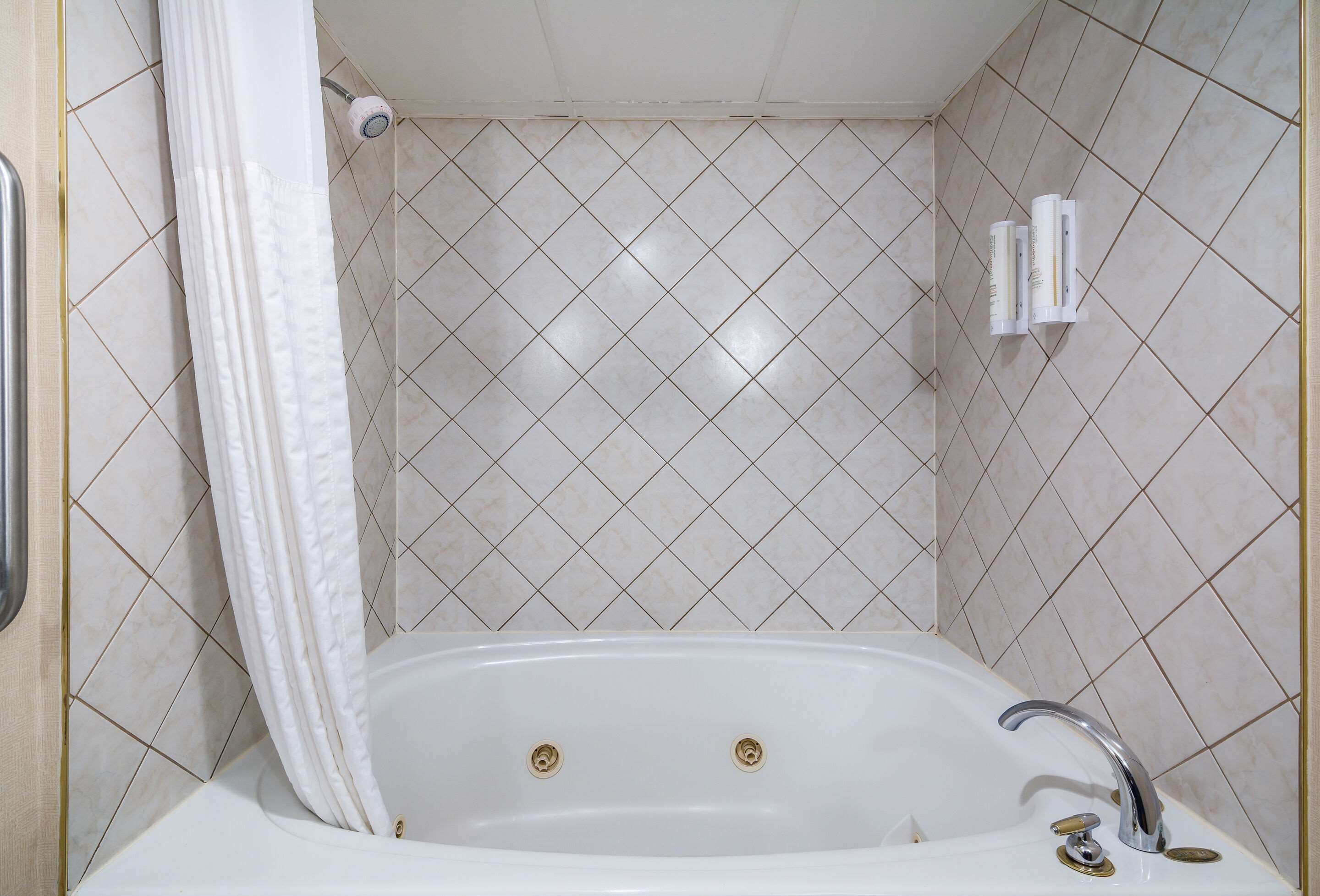 standard room, 1 king bed, non smoking (no pets - 1st floor) | in-room safe, desk, laptop workspace, iron/ironing board