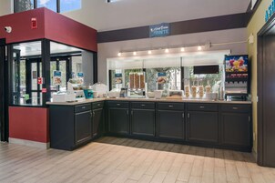Desayuno buffet incluido todos los días 