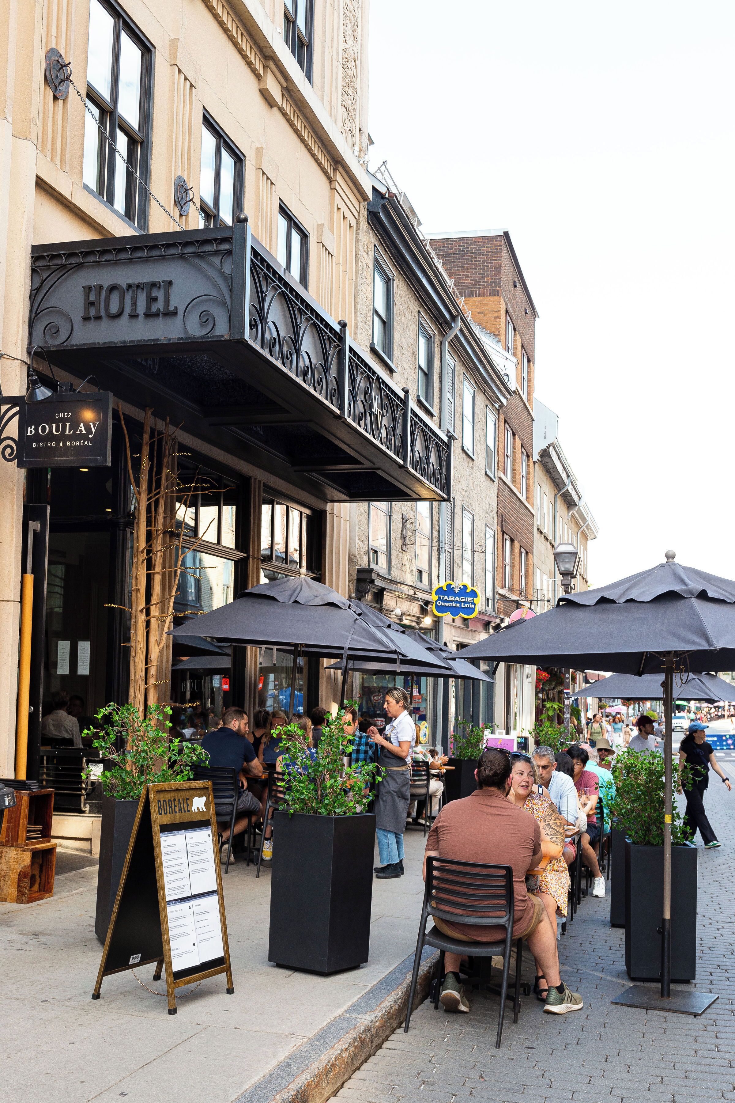 3 restaurants, breakfast, lunch, dinner served; french cuisine