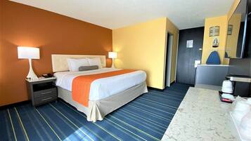 Deluxe enkelrum - 1 kingsize-säng - icke-rökare | Värdeförvaringsskåp på rummet, skrivbord och strykjärn/strykbräda