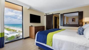 Premium bedding, in-room safe, individually decorated