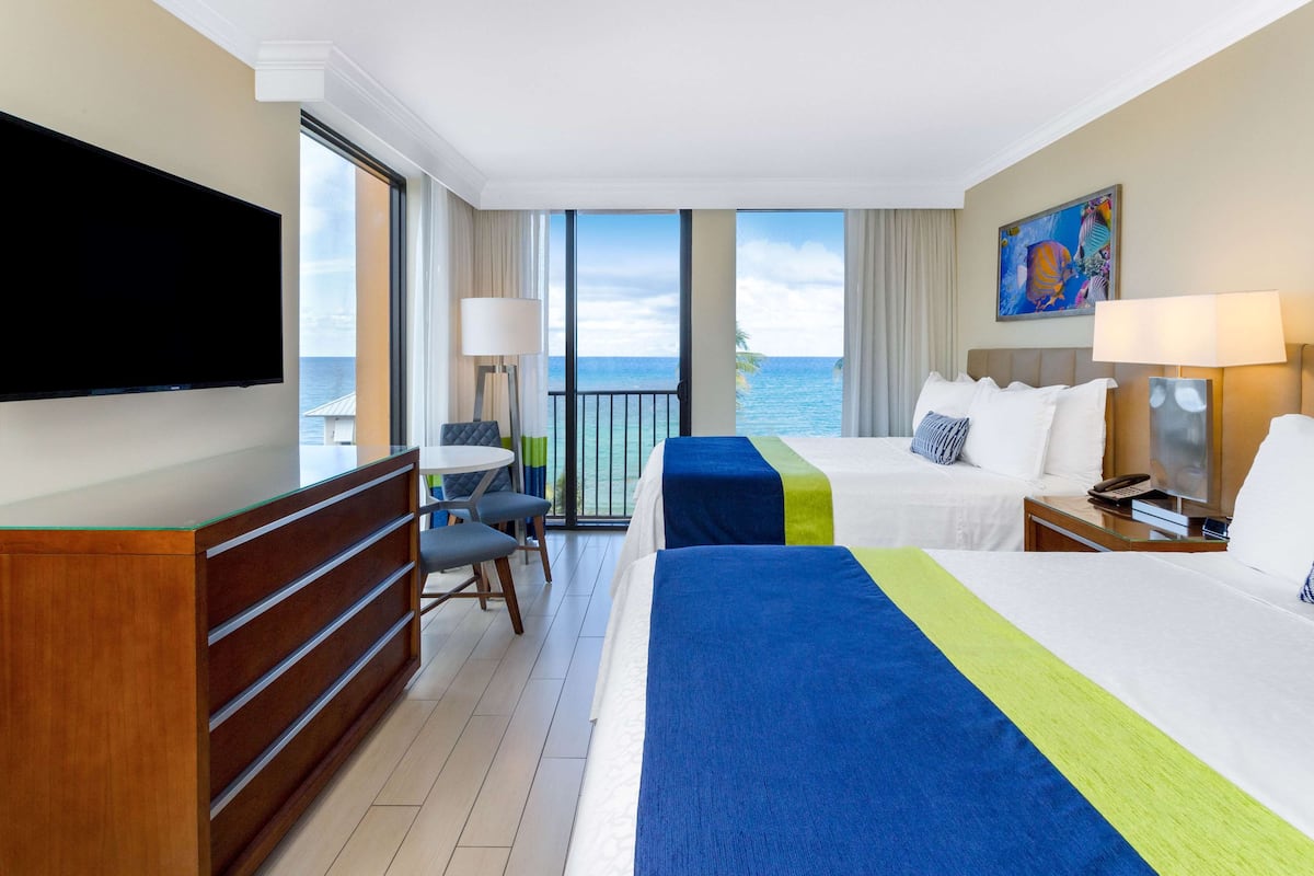 Premium bedding, in-room safe, individually decorated