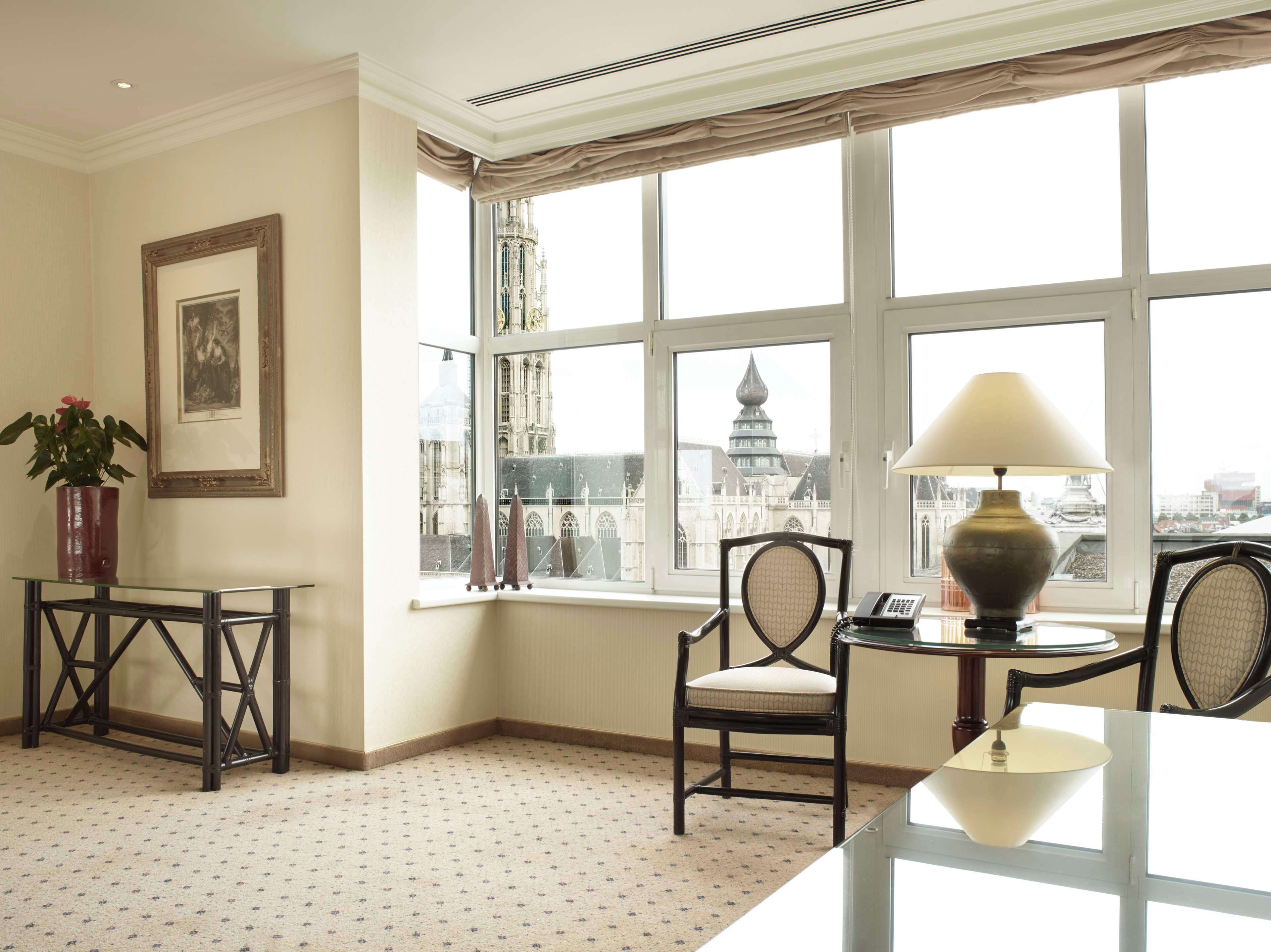 presidential suite (duplex, royal sinjoor) | minibar, in-room safe, desk, laptop workspace