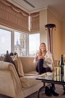 Presidential Suite (Duplex, Royal Sinjoor) | Living area