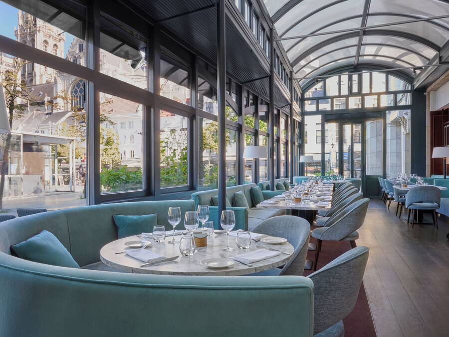 Breakfast, lunch, dinner served; Belgian cuisine