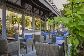 Bar (on property) - Hilton Antwerp Old Town (Antwerp)