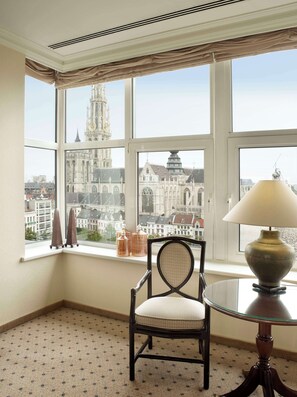 Suite Présidentielle (Duplex, Royal Sinjoor) | Vue de la chambre