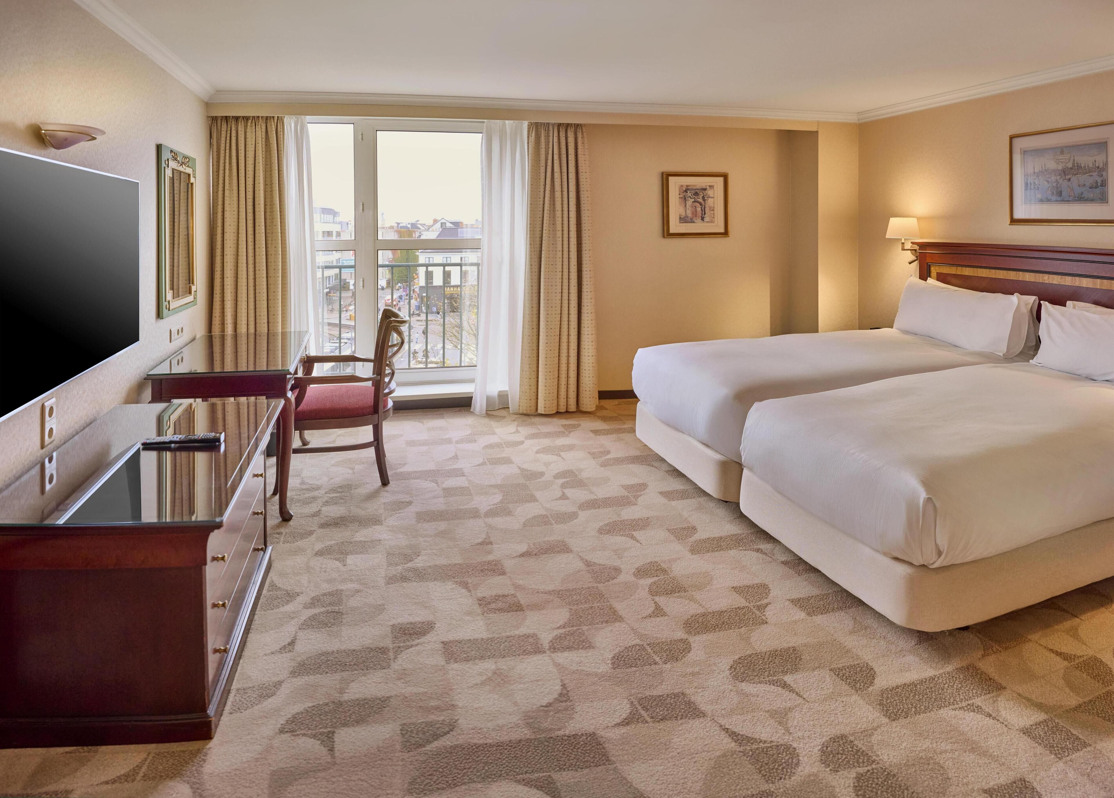 Royal Suite, 2 Single Beds | Minibar, in-room safe, blackout curtains, soundproofing