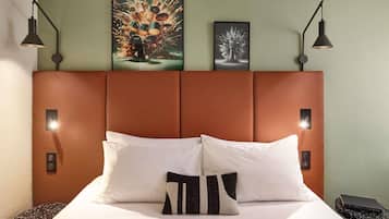 Room, 1 Double Bed | Premium bedding, desk, soundproofing, iron/ironing board (on request)