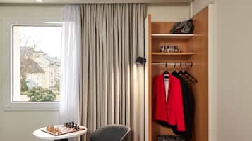 Chambre, 1 lit double | Literie de qualité supérieure, bureau, chambres insonorisées