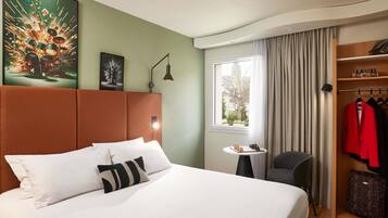 Room, 1 Double Bed | Premium bedding, desk, soundproofing, iron/ironing board