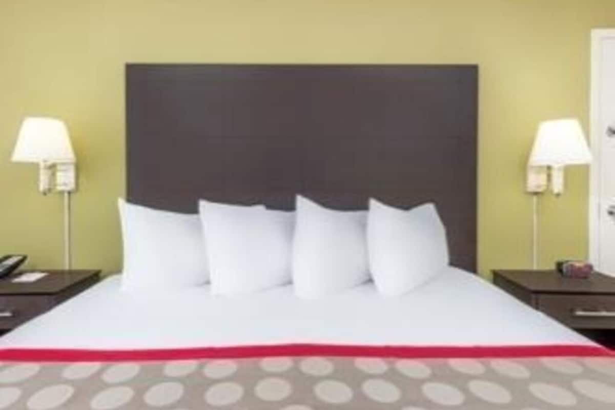 In-room safe, desk, iron/ironing board, free cribs/infant beds