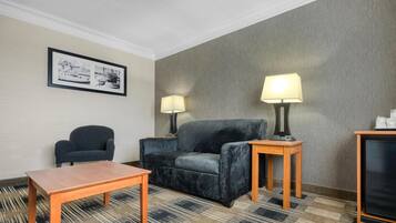 Suite, 2 lits doubles, non-fumeurs, réfrigérateur (with Sofabed) | Ameublement personnalisé, bureau