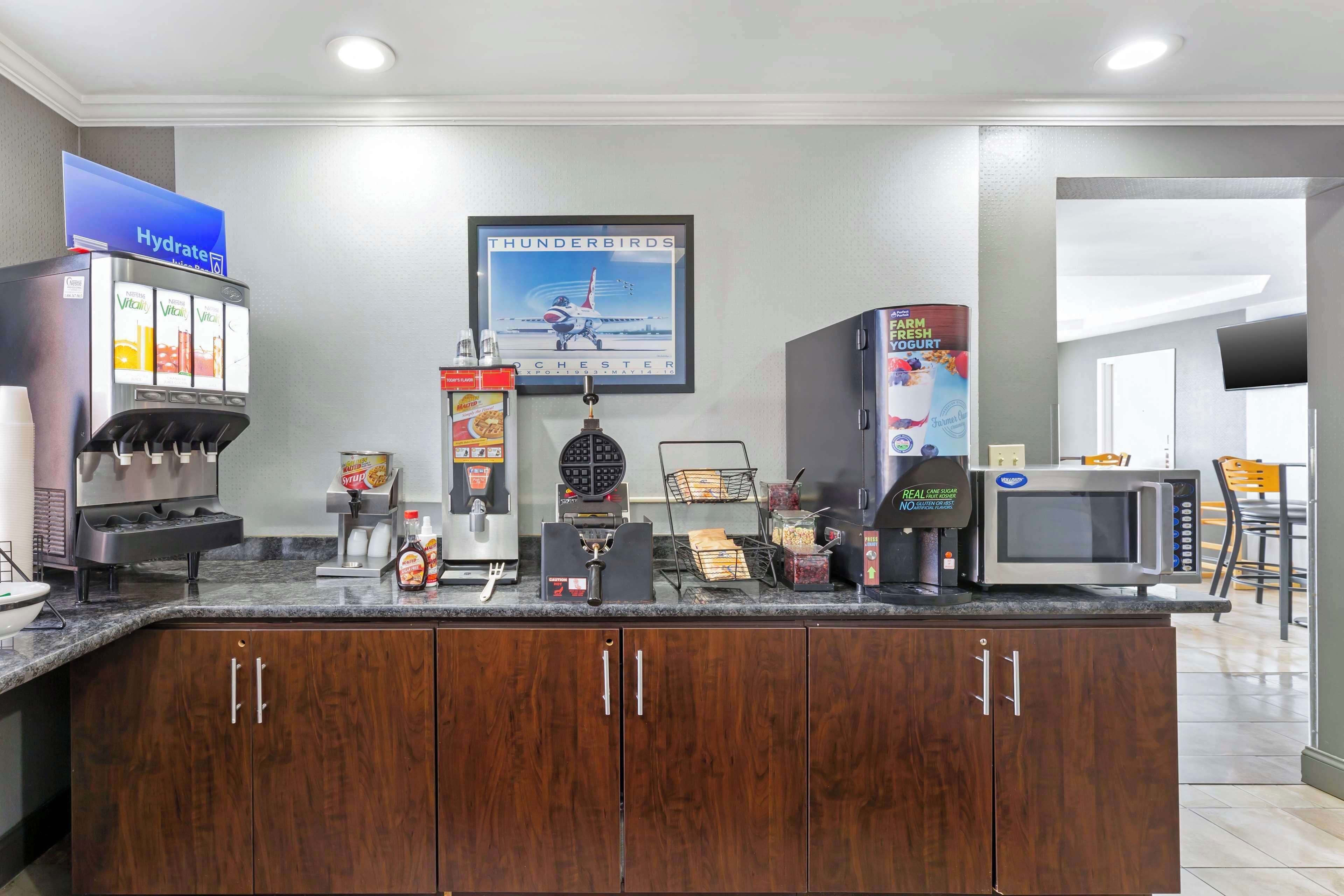 daily full breakfast (usd 1 per person)