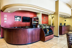 Lobby - Clarion Hotel & Conference Center (Colorado Springs)
