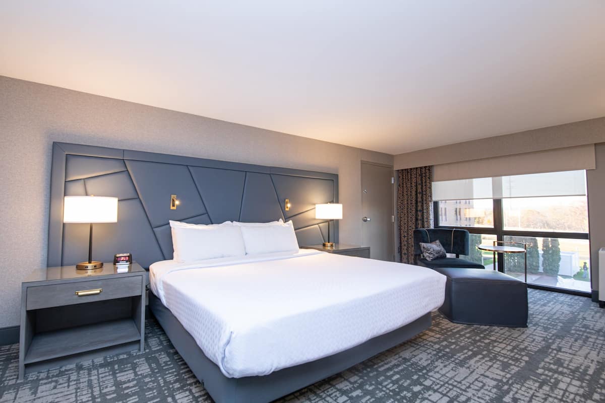 premium bedding, pillow-top beds, desk, blackout curtains