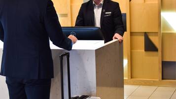 Check-in/check-out kiosk