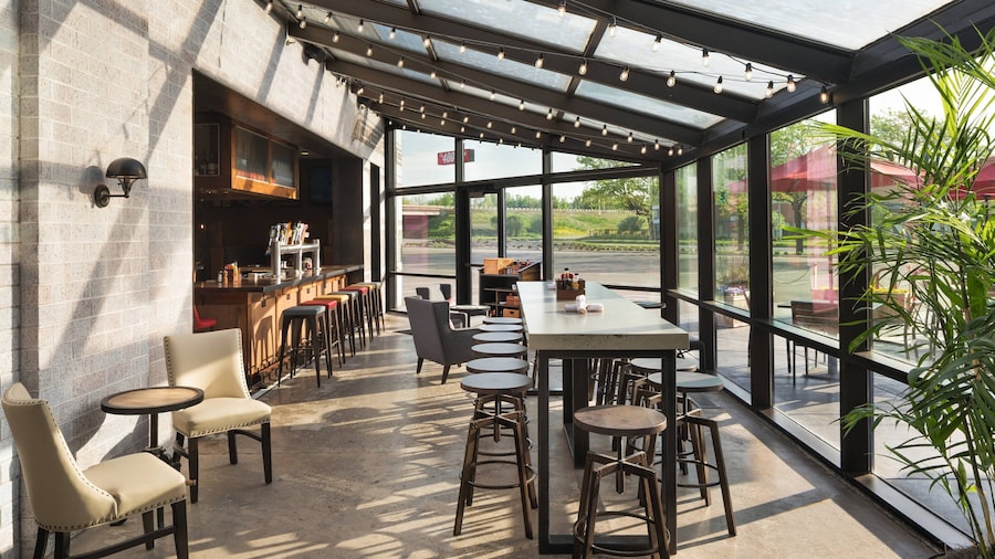 Delta Hotels by Marriott Minneapolis Northeast