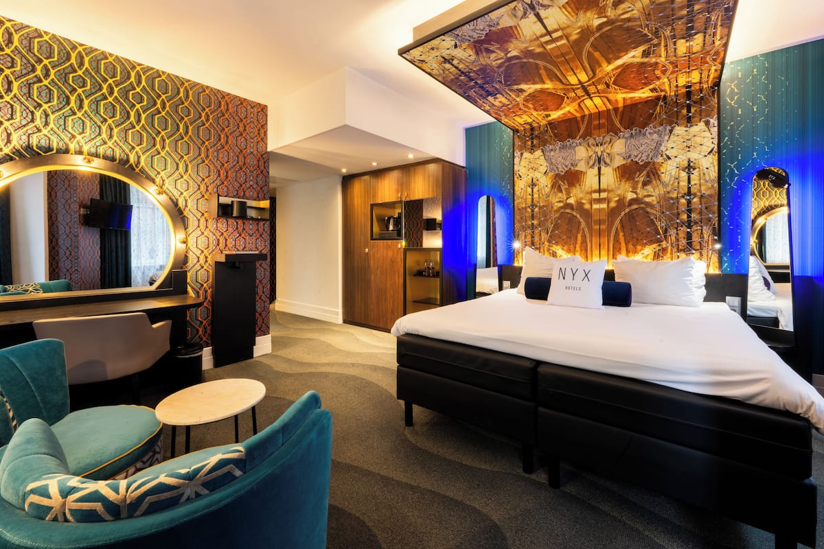 Executive Room, 1 Double Bed | Premium bedding, in-room safe, desk, laptop workspace