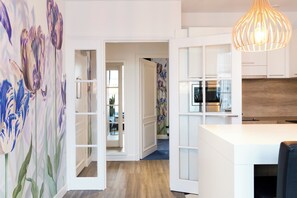 Premium bedding, in-room safe, desk, laptop workspace - Eden Hotel Amsterdam (Amsterdam)