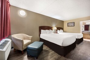 ห้องพัก, เตียงควีนไซส์ 2 เตียง, ปลอดบุหรี่ | ตู้นิรภัยในห้องพัก, เตารีด/โต๊ะรีดผ้า, Wi-Fi ฟรี, ผ้าปูที่นอน