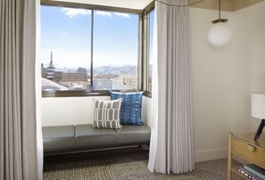 Room, 1 King Bed, City View | Frette Italian sheets, premium bedding, pillowtop beds, in-room safe