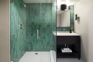 Designer toiletries, hair dryer, bathrobes, slippers - Kimpton Hotel Enso by IHG (San Francisco)