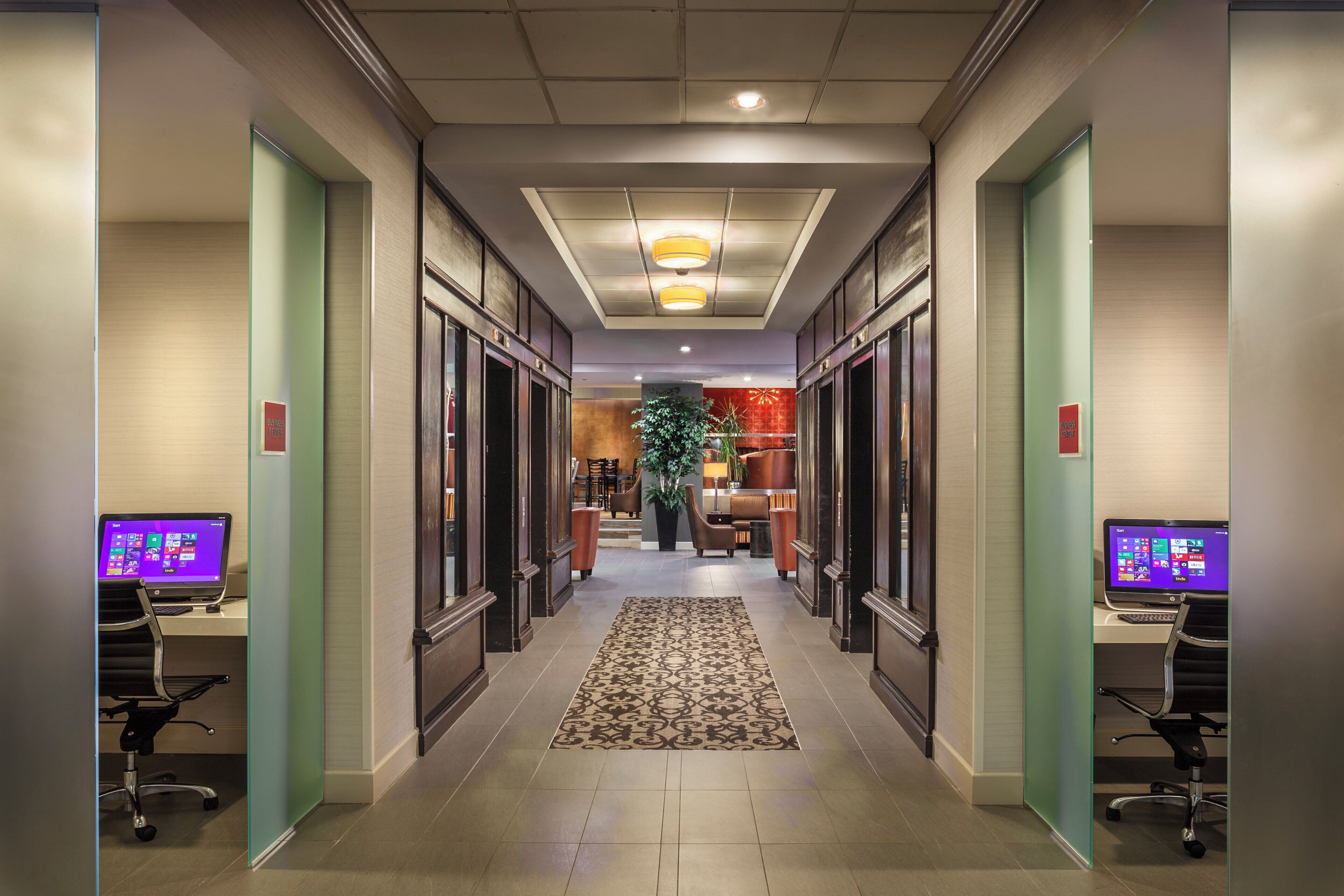 Photo - Crowne Plaza Phoenix Airport - PHX by IHG
