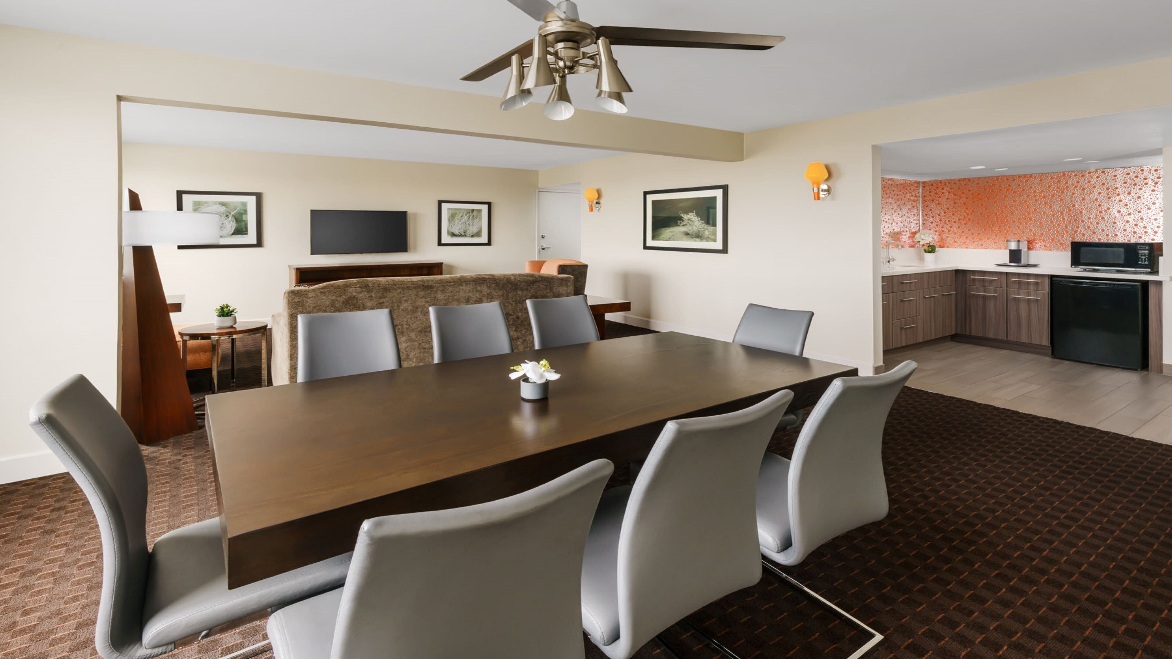 Photo - Crowne Plaza Phoenix Airport - PHX by IHG