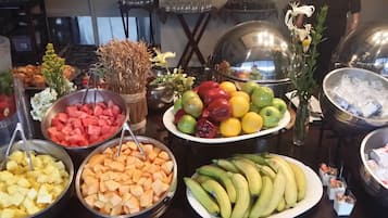 Petit déjeuner complet servi tous les jours en supplément